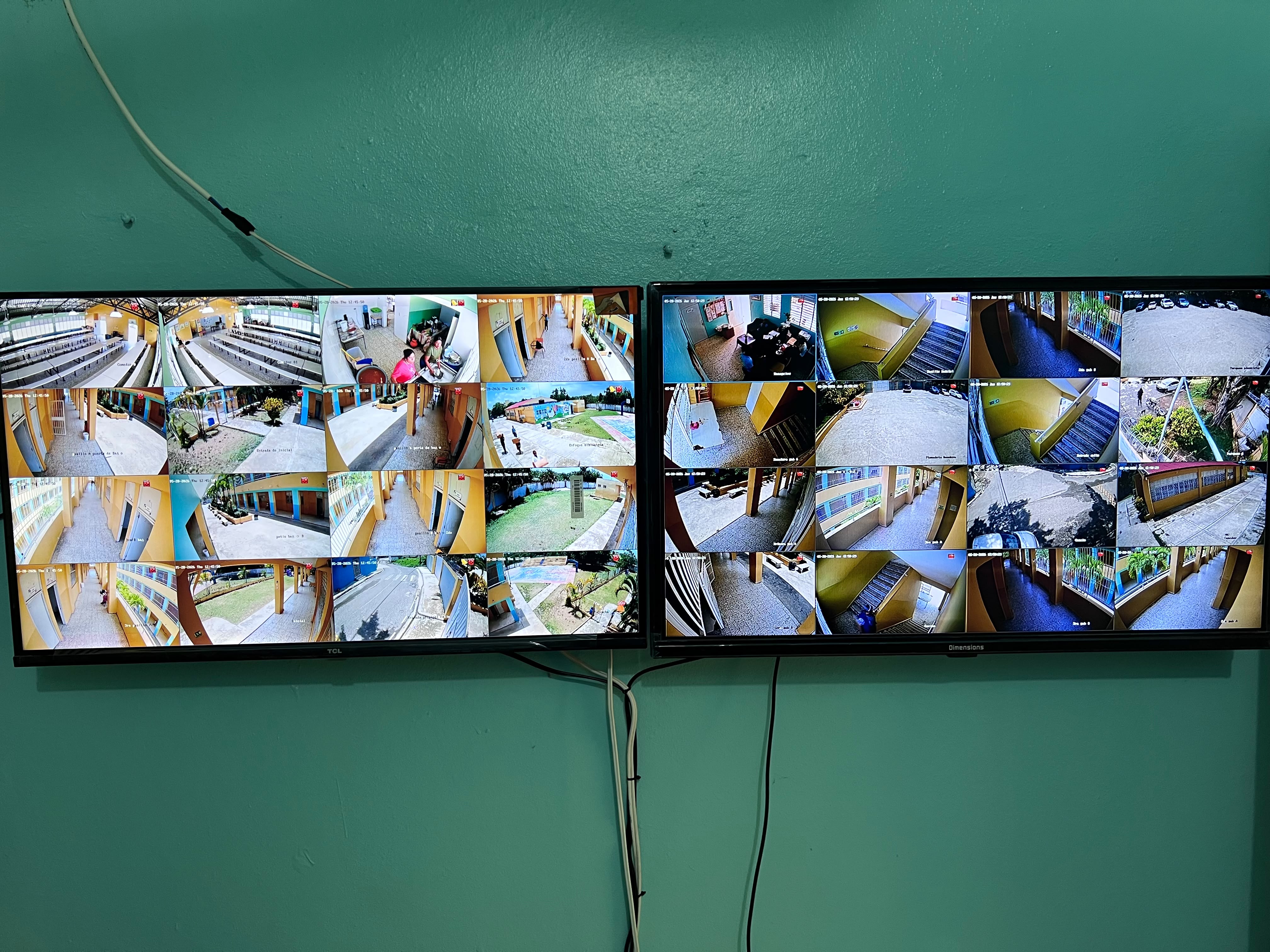 Centro de monitoreo con más de 30 cámaras en vivo